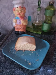 Una foto de Budín de coco y limón 🥥🍋
