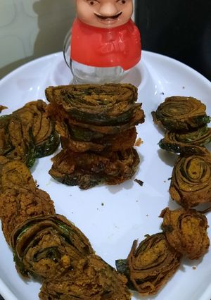ફ્રાઇડ પાત્રા (Fried Patra Recipe In Gujarati) રેસીપી મુખ્ય ફોટો