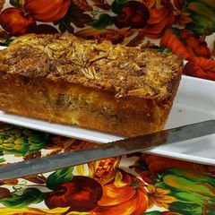 A picture of Cinnamon Apple Bread.