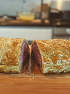 A picture of Beef Wellington.