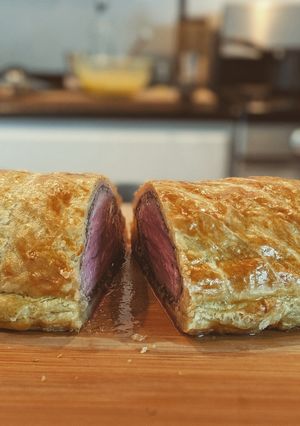 A picture of Beef Wellington.