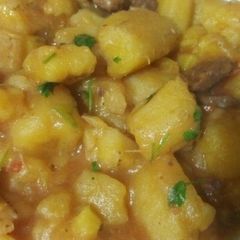 A picture of Beef matoke.