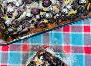 Una foto de Clafoutis de cerezas 🍒