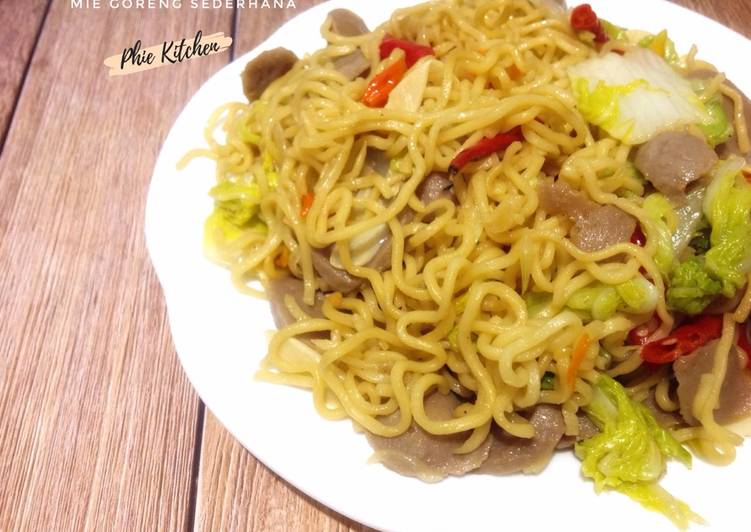 Mie goreng sawi putih bakso