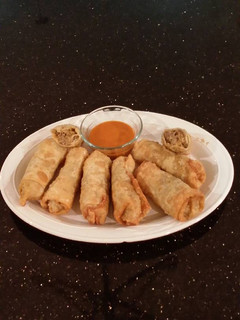 A picture of Cheeseburger Egg rolls.