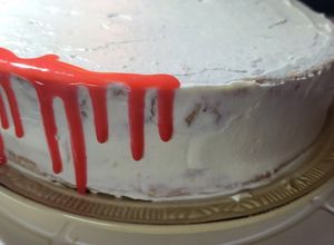 Una foto de Drip Cake de color sin crema de leche