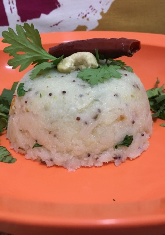 सूजी उपमा (Suji Upma recipe in Hindi) रेसिपी मुख्य फोटो