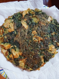 Una foto de Tortilla de Acelga 🌱 (Con Champiñones)
