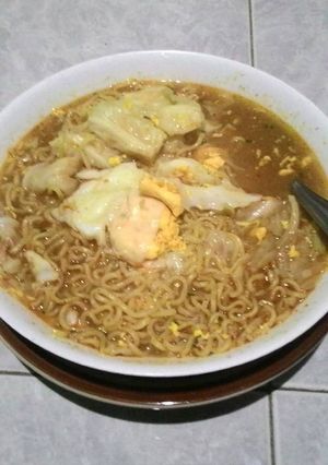 Foto resep Mi Ramen Ala-ala (Mi Instan Rebus)