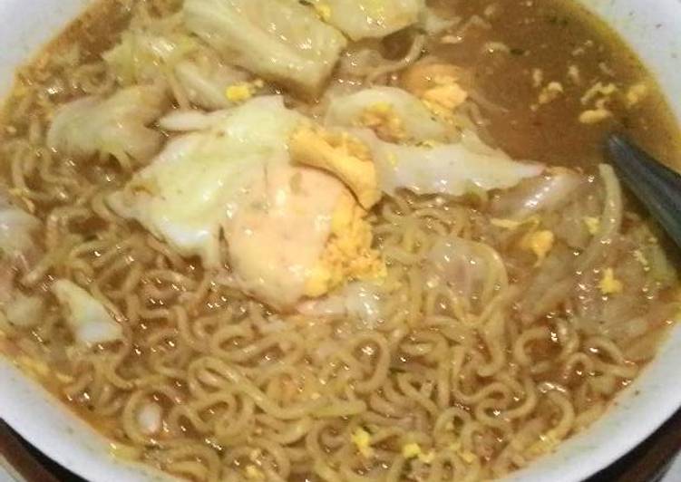 Mi Ramen Ala-ala (Mi Instan Rebus)