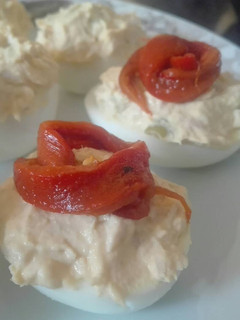 Una foto de Huevos rellenos fríos