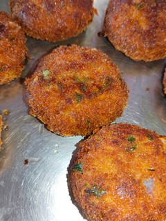மீன் கட்லட்(fish cutlet recipe in tamil) செய்முறை முக்கிய புகைப்படம்