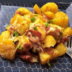 Cheese & bacon potatoes A picture of Cheese & bacon potatoes.