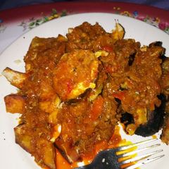 A picture of Roasted / Grilled Yam and Plantain with Peppered fish Sauce.