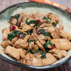 A picture of Taiwanese 3 Cup Chicken.