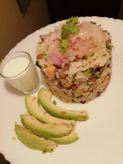 A picture of Mujaddara with caramelized onions & unsweetened yorghut.
