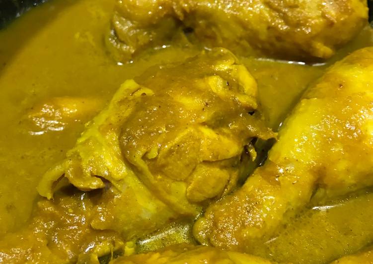 Resep Ayam Ungkep Bumbu Kuning Oleh Sharastia Dp Cookpad