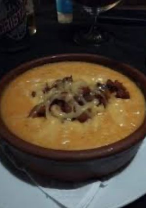 Una foto de Tamal en Cazuela con masas de cerdo