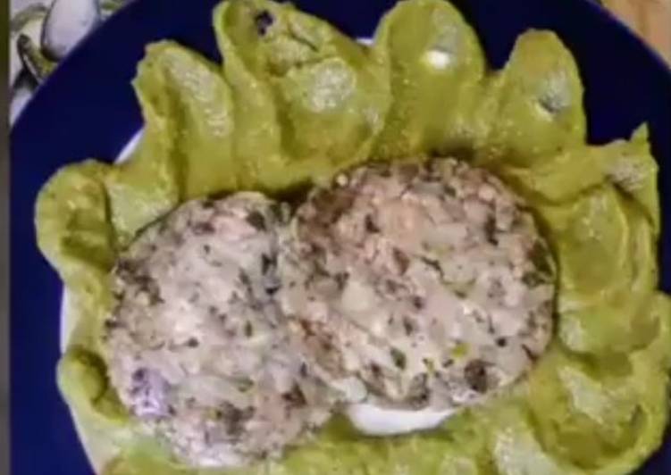 Hamburger di Pesce su crema di piselli