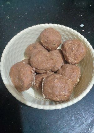 A picture of Aate ki piniya.