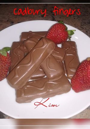 A picture of Cadbury Finger Biscuits.