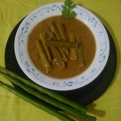 A picture of Drumstick curry Gujarati style.