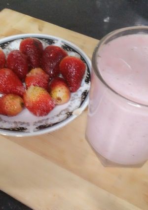 A picture of Strawberry Milk Shake😃😃.