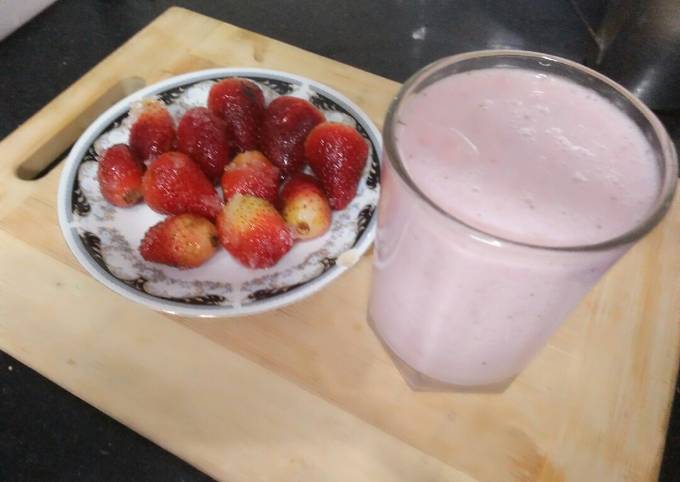 Strawberry Milk Shake😃😃