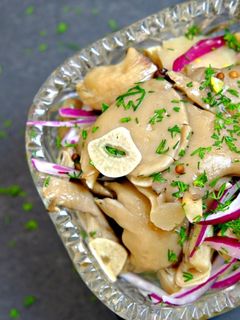 Фото Маринованные вешенки - отличная закуска.