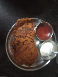 ફરાળી આલુ પરોઠા (Farali Aloo Paratha Recipe In Gujarati) રેસીપી મુખ્ય ફોટો