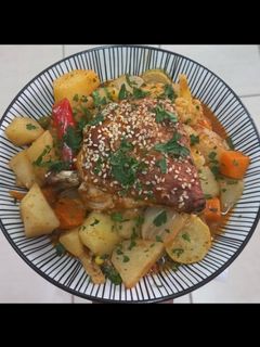 صورة لوصفة دجاج وخضار بالفرن😋💞