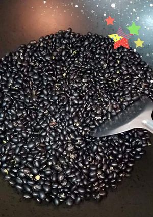 養生黑豆茶 的食譜成品照片