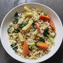 A picture of Instant Noodle.