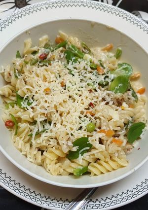 A picture of White Sauce Pasta.