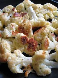 A picture of Pan-fried Garlic Cheese Cauliflower.