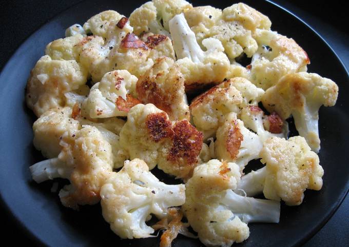 Pan-fried Garlic Cheese Cauliflower
