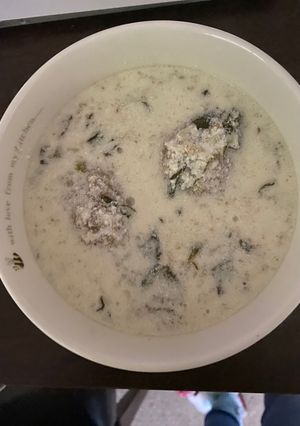 A picture of Yogurt Soup with burgul kibbeh.