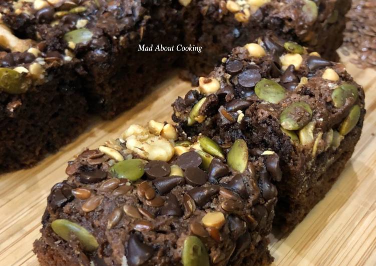 Simple Way to Serve Tastefully Nuts Chocolate Brownie