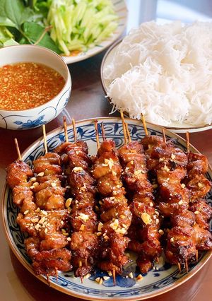 A picture of Bún Thịt Nướng (Air Fryer Grilled Pork with Vermicelli).