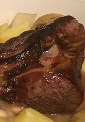 A picture of California Farm Lamb Shoulder Dinner.