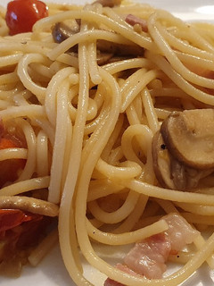 Una foto de Spaghetti con Panceta y Portobello