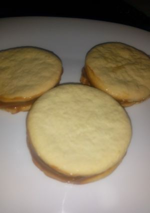 Una foto de "Alfajores de Maizena apto Celíacos"