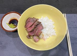 Foto resep Steak + Shoyu + Wasabi + rice bowl