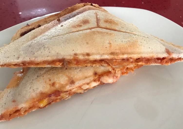 Step-by-Step Guide to Make Speedy Pizza Toasties