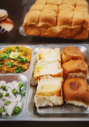 A picture of Pav Bhaji.