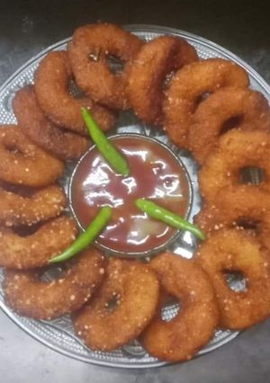 চালের বড়া (chaler bora recipe in Bengali) রেসিপির প্রধান ছবি
