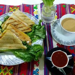 A picture of Grilled beef sandwich.