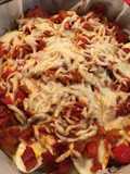 Huevos duros con papas tomate y queso