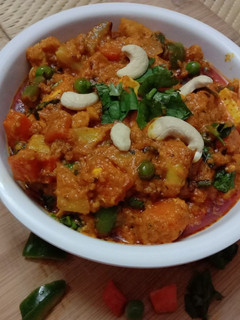 A picture of Restaurant style mix veg sabji.