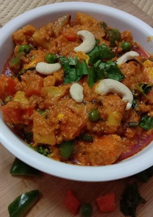 A picture of Restaurant style mix veg sabji.